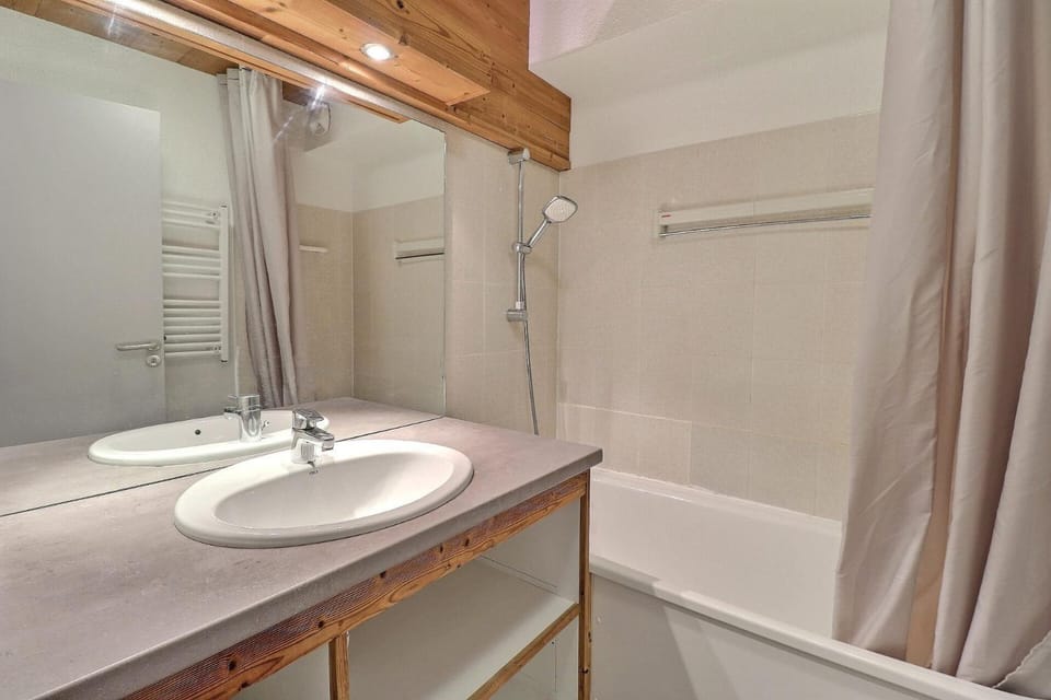 Résidence Grand Bois B - CONFORTABLE 2 PIECES, SKIS AUX PIEDS ET PROCHE DES COMMERCES MAE-3354 Apartment in Les Allues