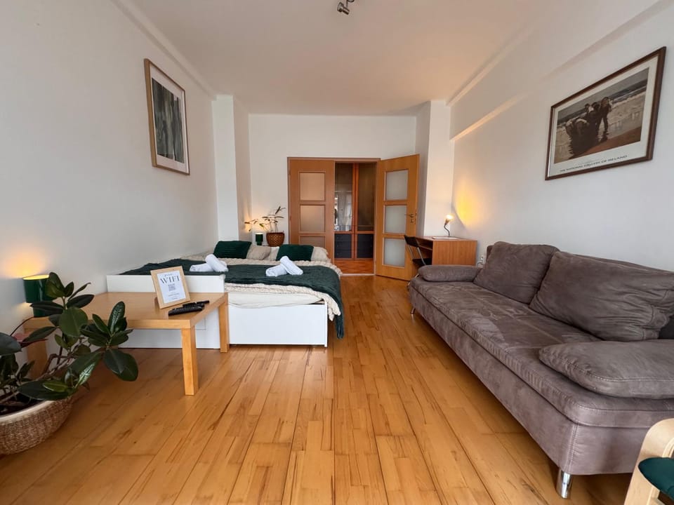 TV and multimedia, Balcony/Terrace, Living room, Photo of the whole room, Seating area, towels, wardrobe