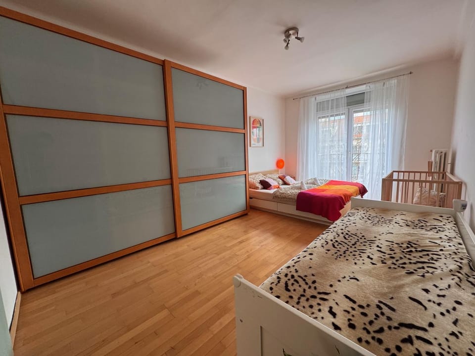 Balcony/Terrace, Photo of the whole room, Bedroom, On site, cot, towels, wardrobe