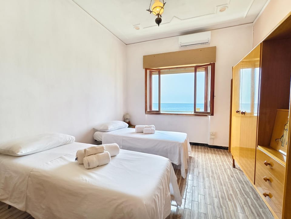 Bed, Bedroom, towels, wardrobe