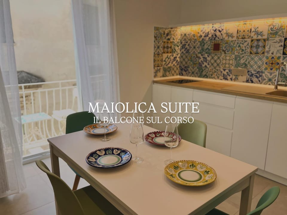 Balcony/Terrace, Decorative detail, Dining area, Text overlay