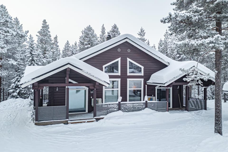 Property building, Neighbourhood, Natural landscape, Winter