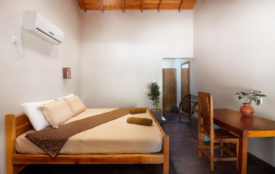 Photo of the whole room, Seating area, Bedroom, air conditioner
