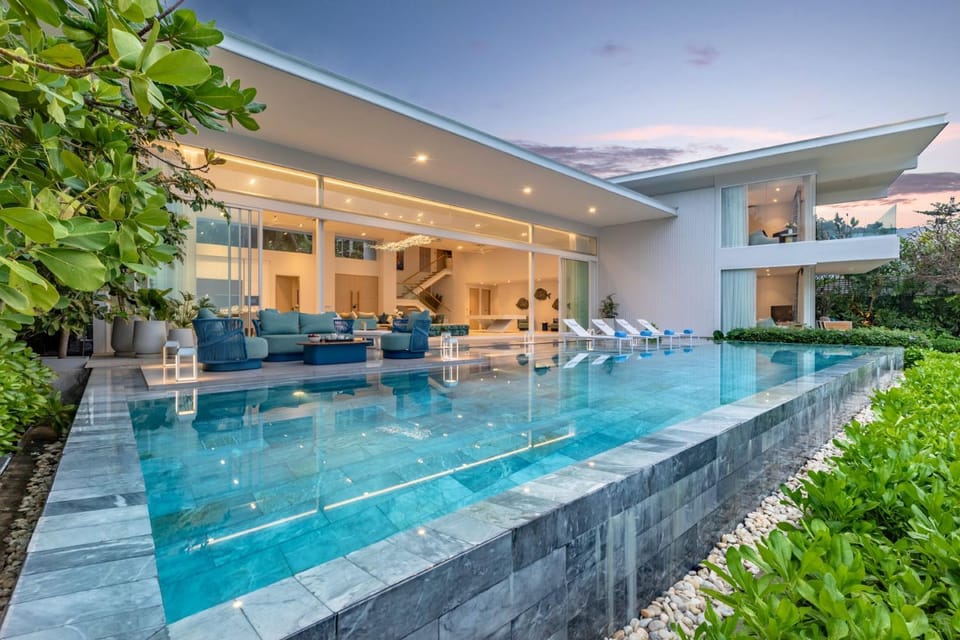 Swimming pool, Swimming pool, sunbed
