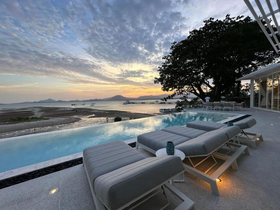 The bay Cape Yamu Villa 2 Villa in Pa Klok