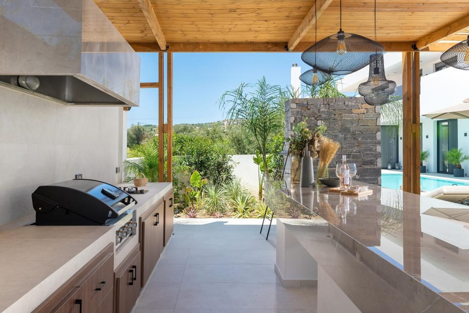Patio, Day, Garden, Balcony/Terrace, Kitchen or kitchenette, Living room, Dining area, Pool view, Swimming pool
