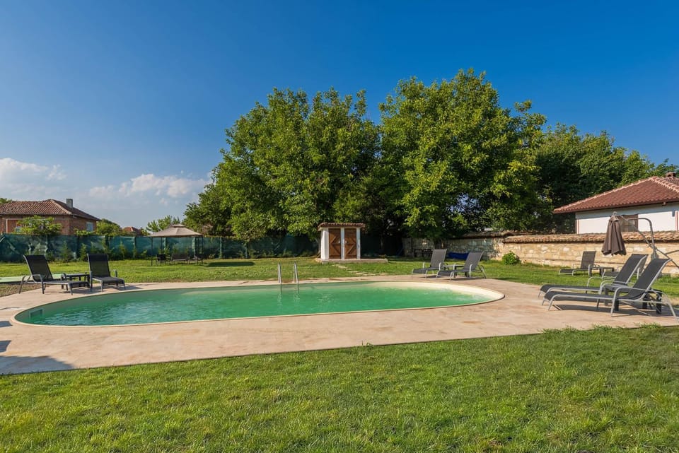 Spring, Day, Garden, Garden view, Pool view, Swimming pool, Swimming pool