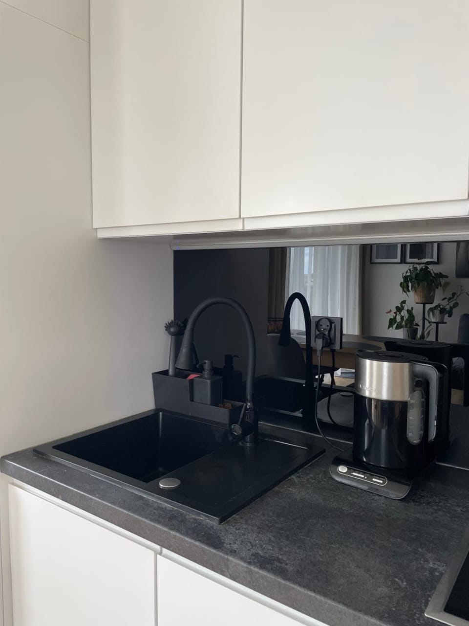 Coffee/tea facilities, Kitchen or kitchenette