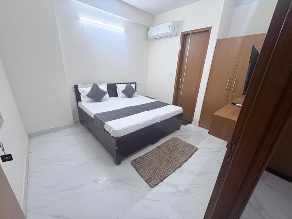 Bed, Bedroom, wardrobe