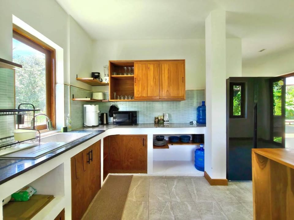 Kitchen or kitchenette, Communal kitchen, kitchen, kitchen