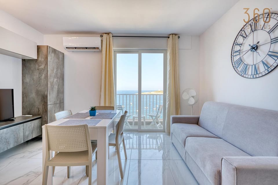 Natural landscape, TV and multimedia, View (from property/room), Balcony/Terrace, Kitchen or kitchenette, Living room, Seating area, Dining area, Sea view