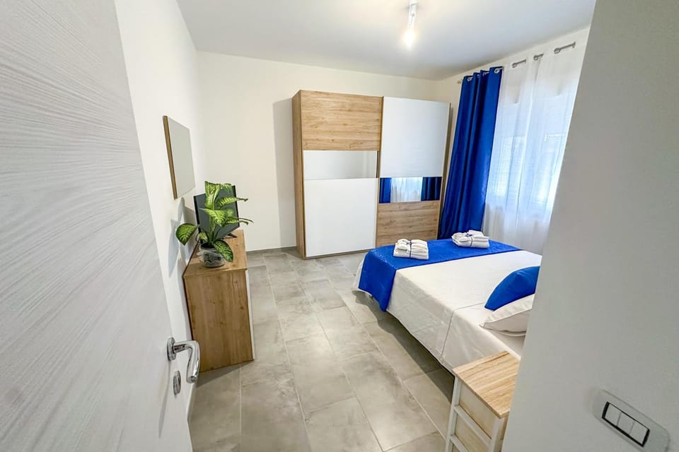 Bed, Bedroom, wardrobe