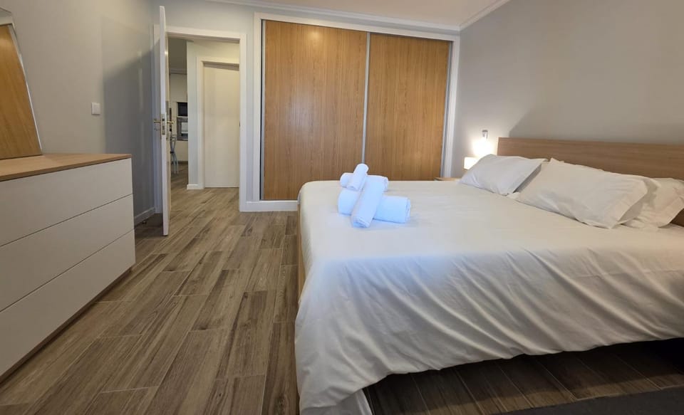 Bed, Photo of the whole room, Bedroom, towels, wardrobe