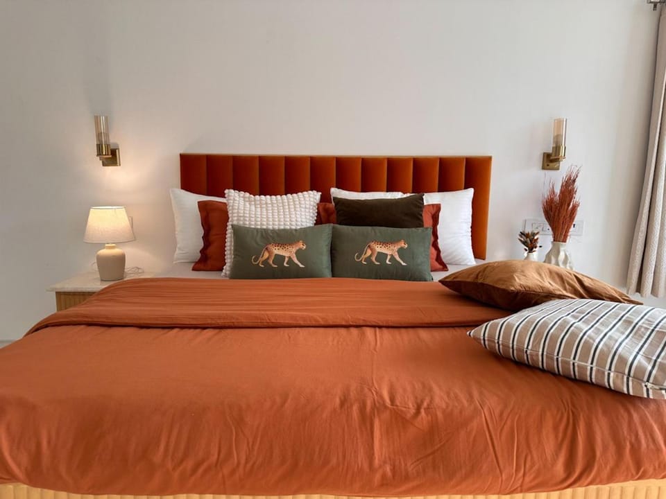 The Mustard Mansion - 5 BHK Apartment in New Delhi