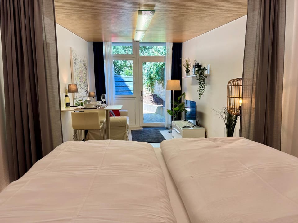 Bed, Photo of the whole room