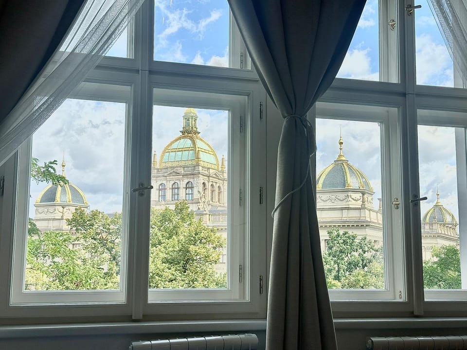 Day, Landmark view