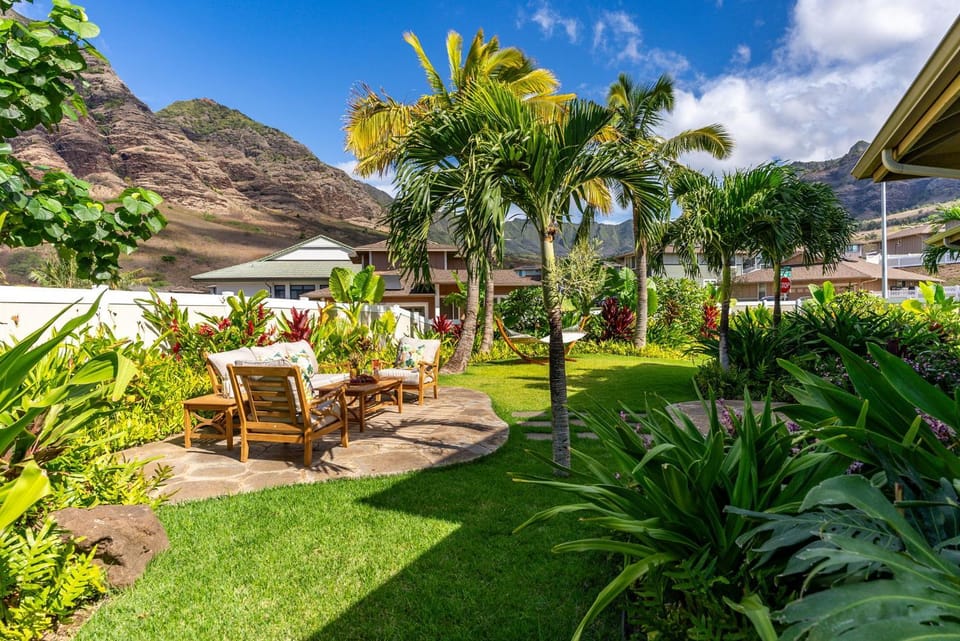 Patio, Spring, Garden, Seating area, Garden view, Mountain view
