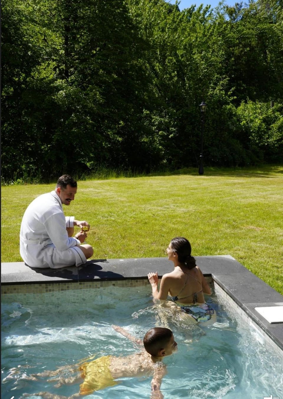 Day, Garden, Hot Tub, children, Family