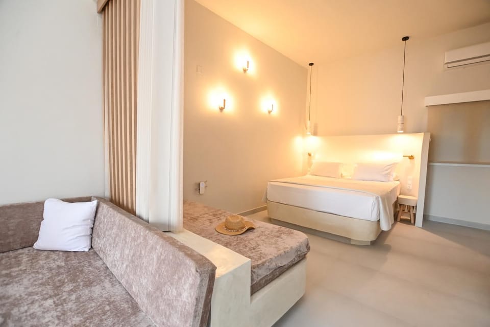 Bed, Photo of the whole room, air conditioner