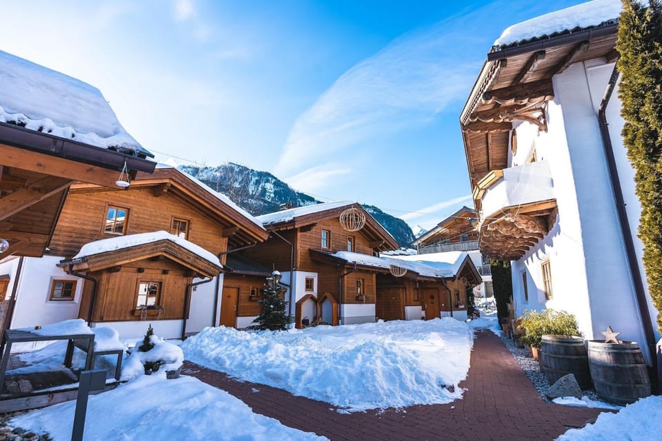 Dorfchalets - Chalet Erni inkl Tauern Spa Therme Eintritt & Sommerkarte House in Piesendorf