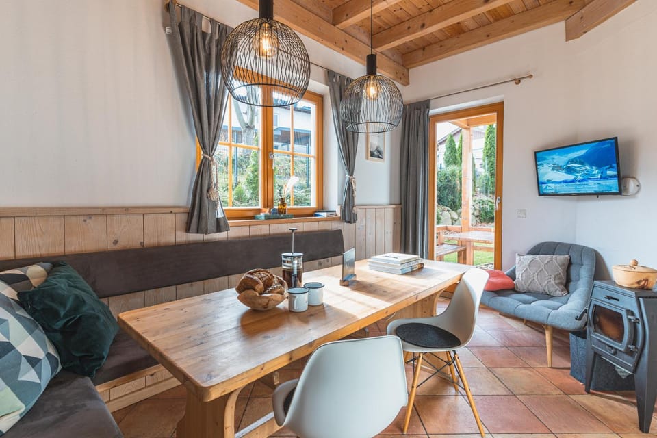 Dorfchalets - Chalet Berta inkl Tauern Spa Therme Eintritt & Sommerkarte House in Piesendorf