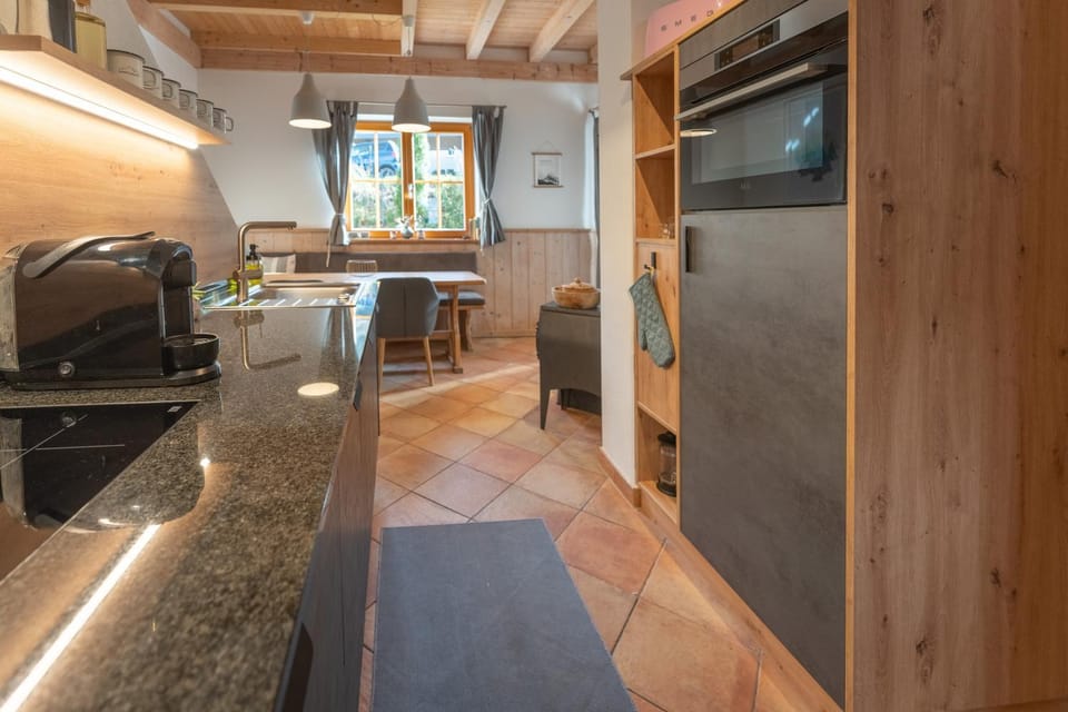 Dorfchalets - Chalet Cenzi inkl Tauern Spa Therme Eintritt & Sommerkarte House in Piesendorf