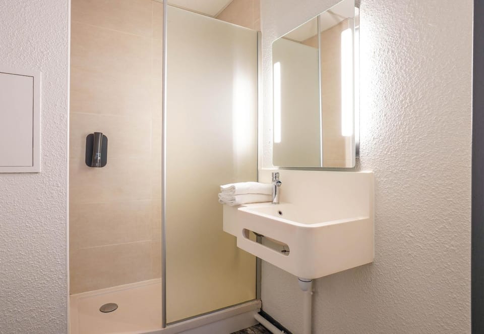 Bathroom, towels, towels