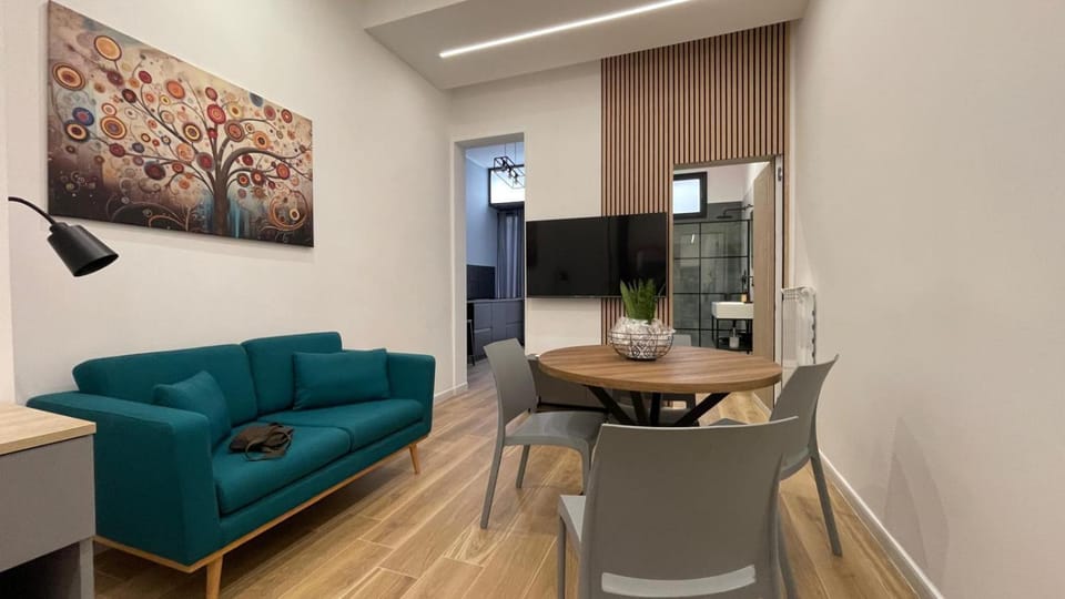 Living room, Dining area