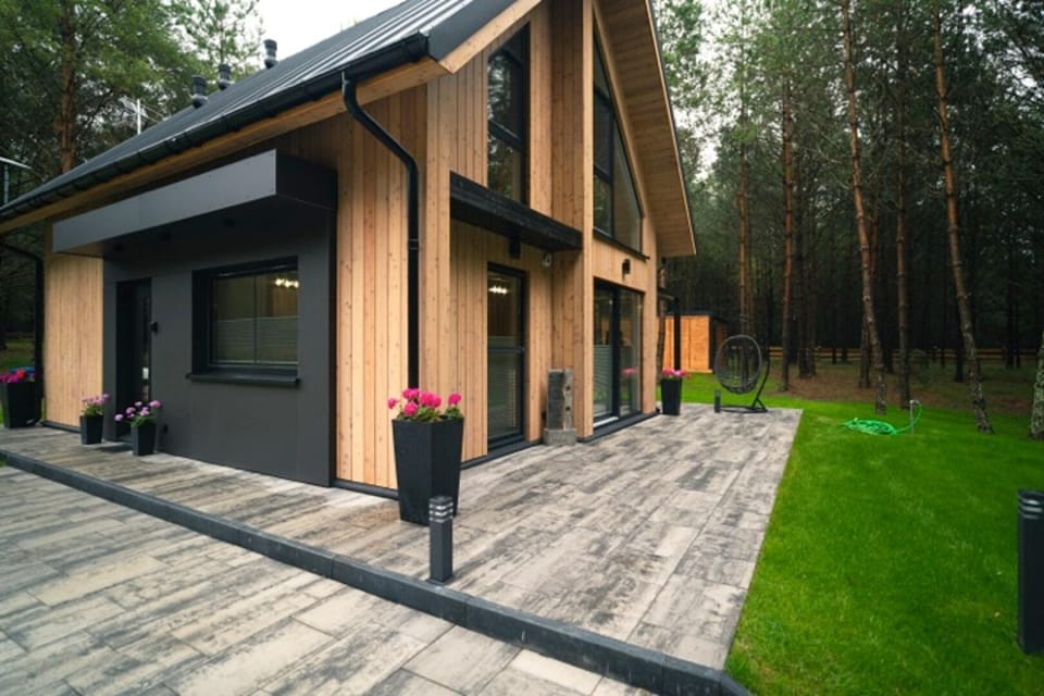 Property building, Day, Natural landscape, Garden