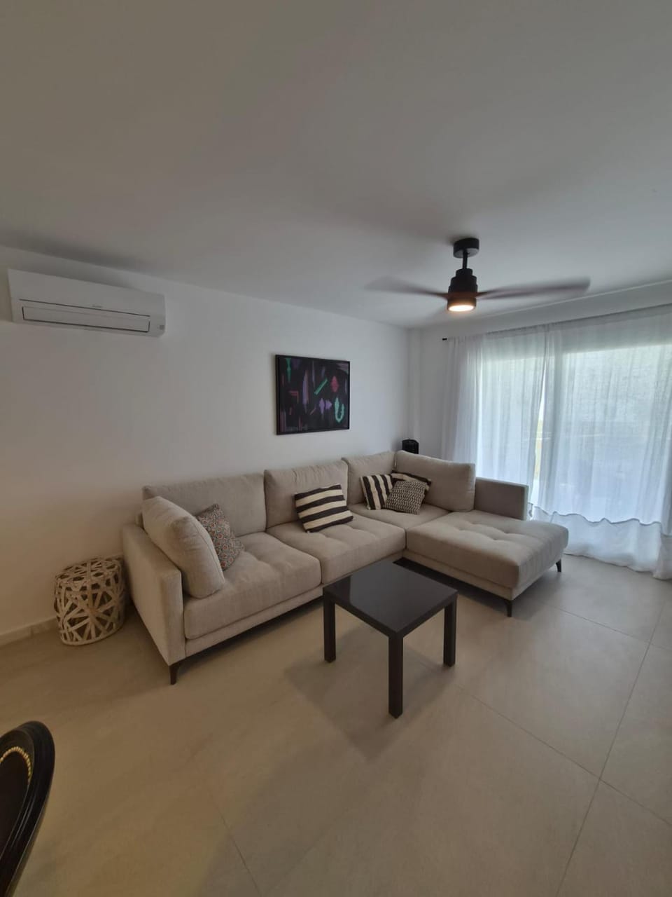 TV and multimedia, Living room, air conditioner