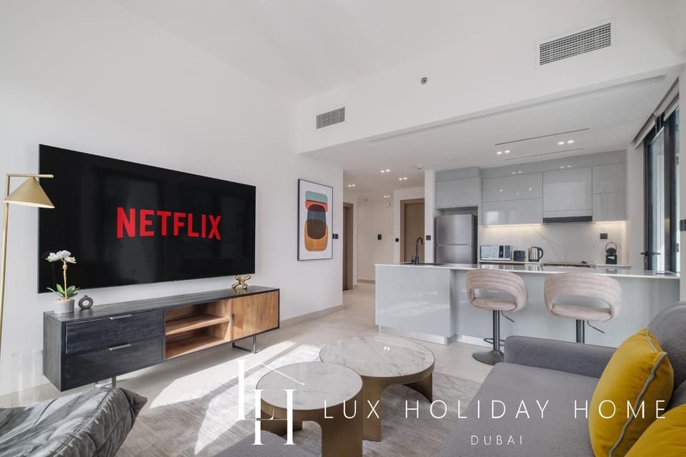 TV and multimedia, Kitchen or kitchenette, Living room