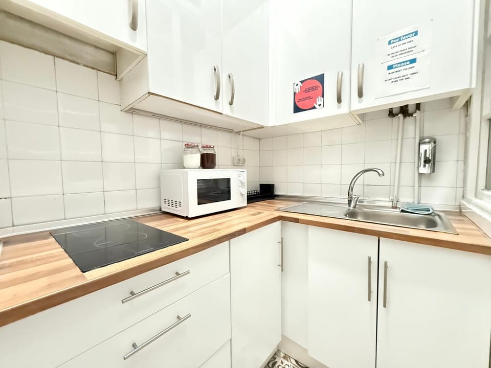 Kitchen or kitchenette, stove