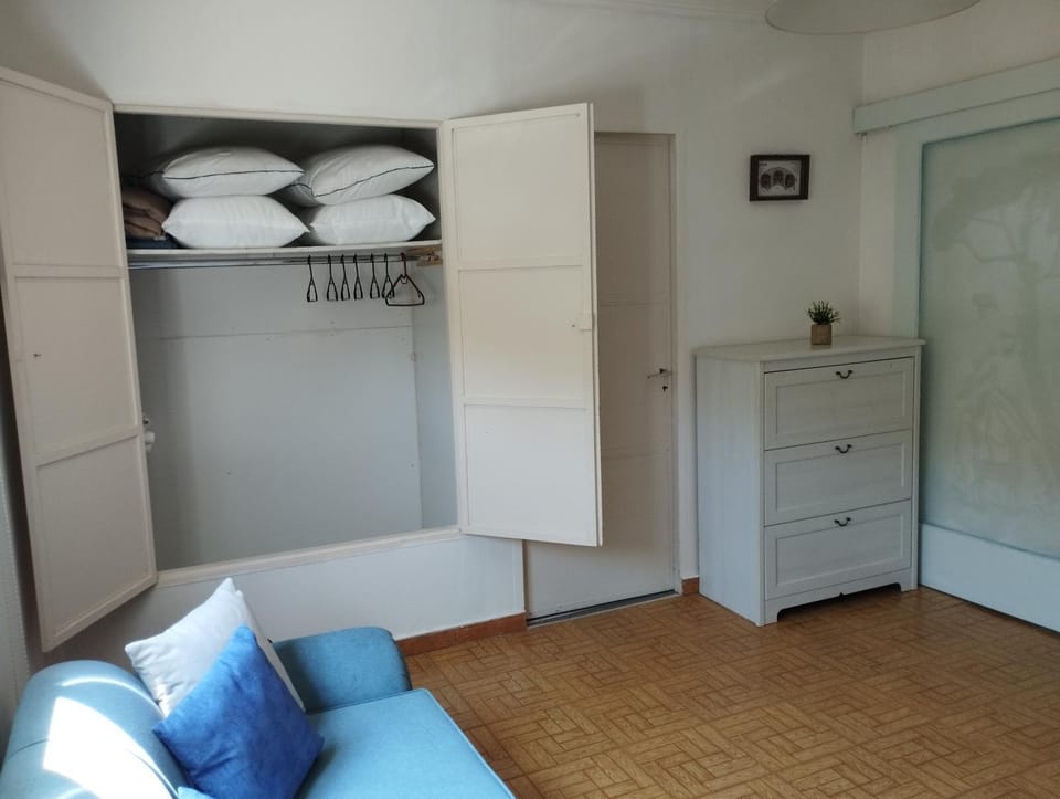 Seating area, wardrobe