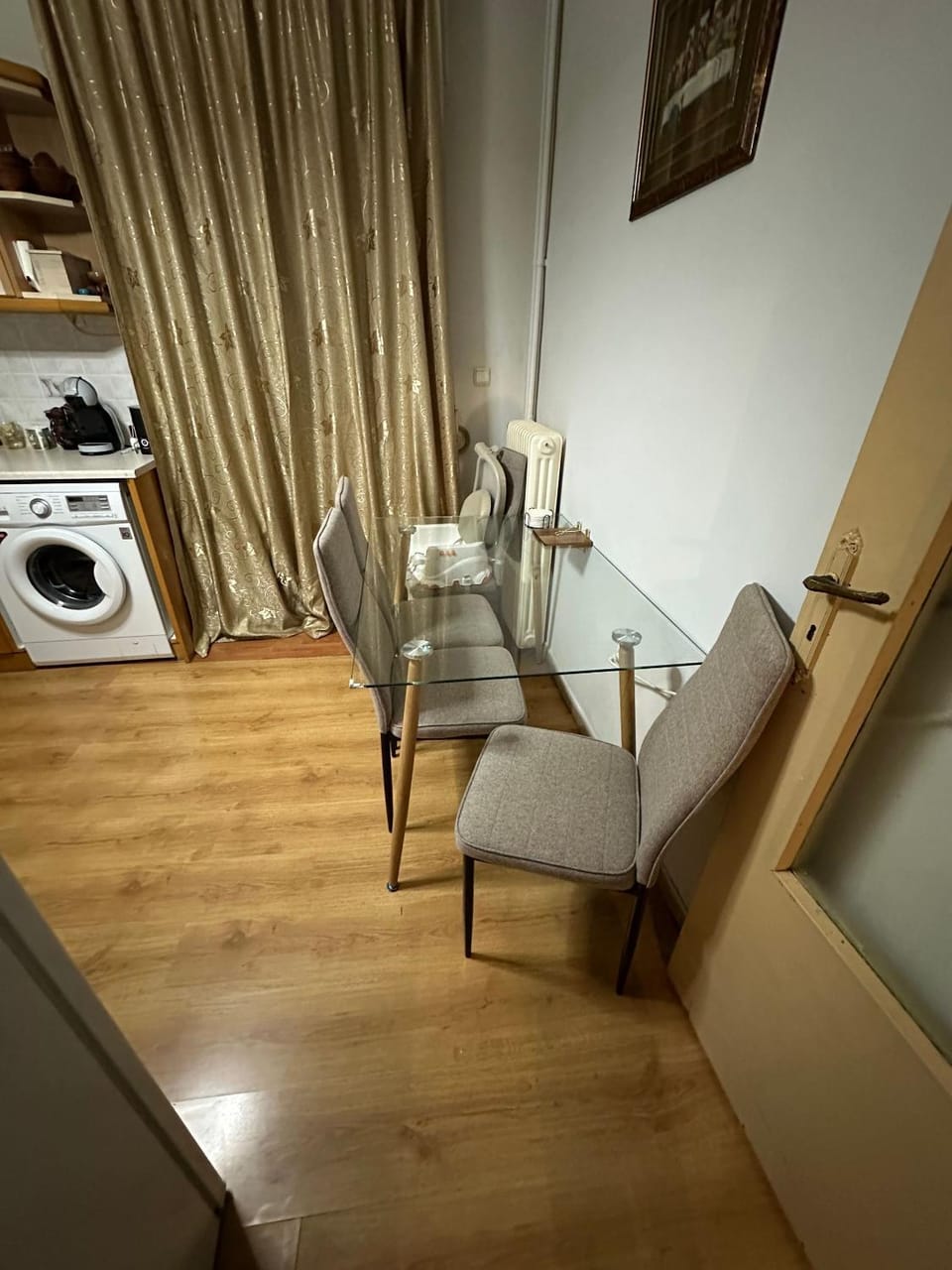 Living room, washing machine