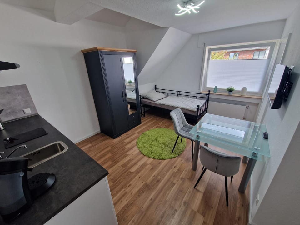Kitchen or kitchenette, Photo of the whole room, Seating area, Dining area
