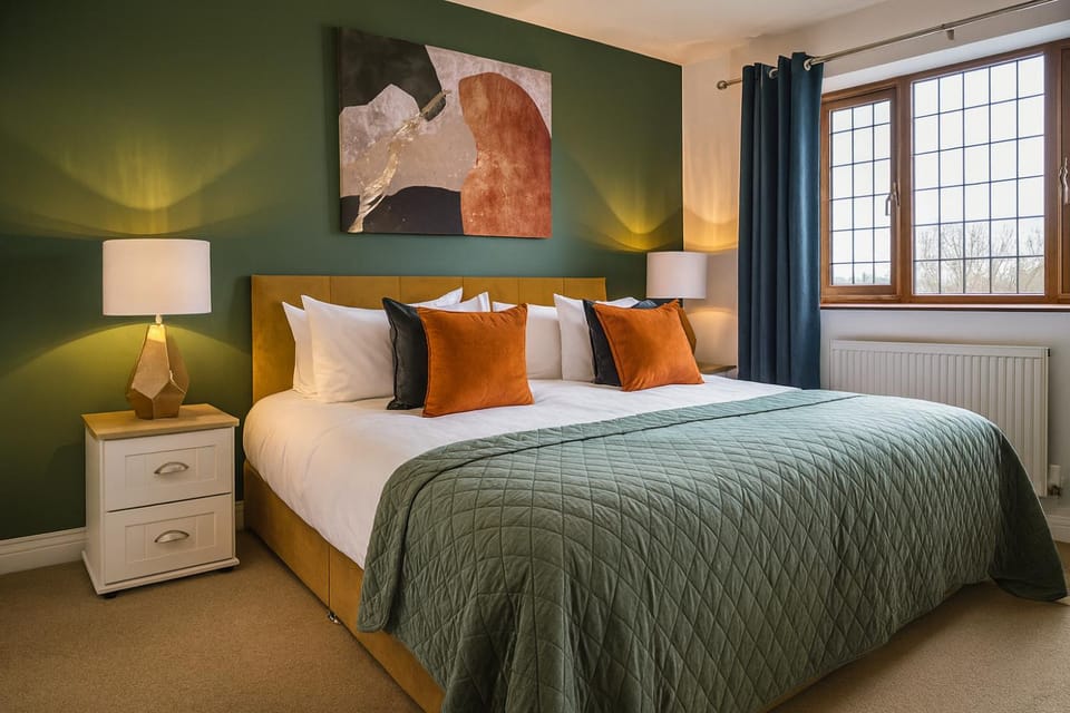 Bed, Photo of the whole room, Bedroom