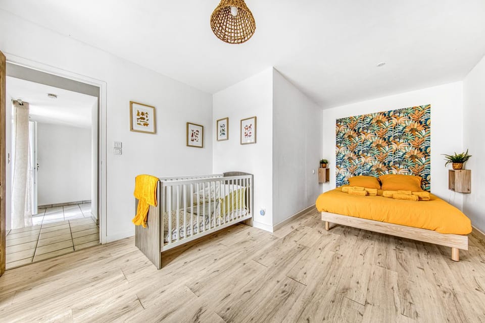 Living room, Bedroom