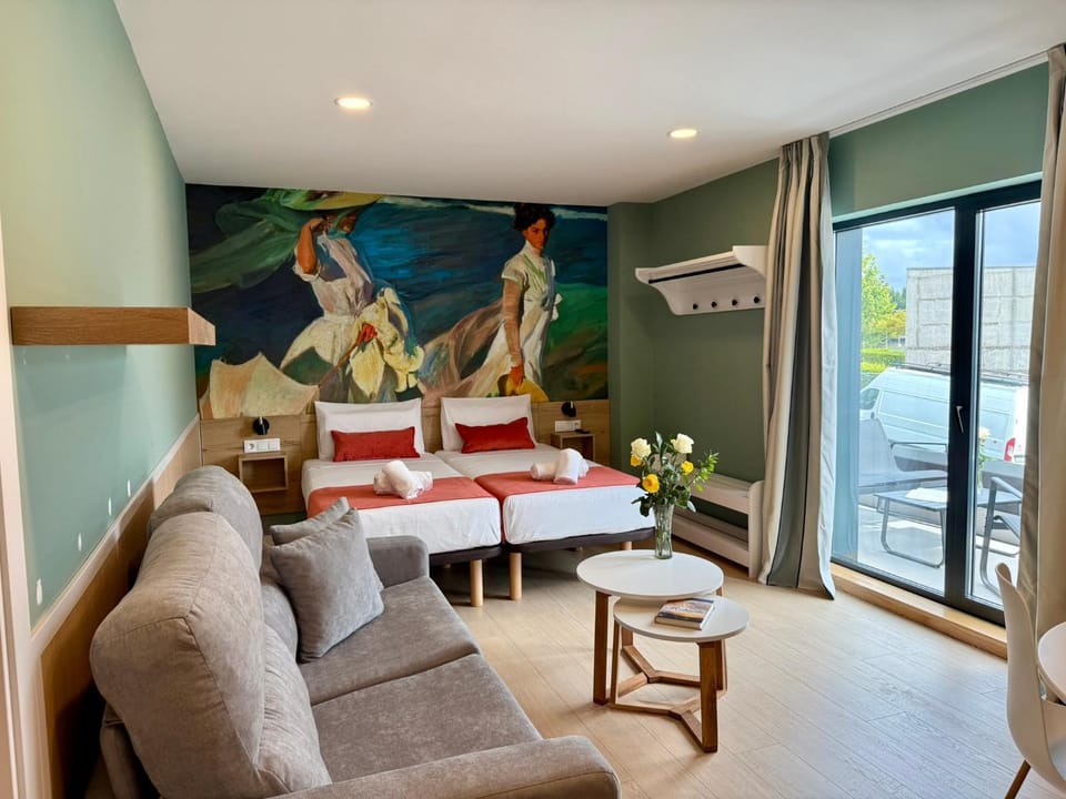 Living room, Bedroom