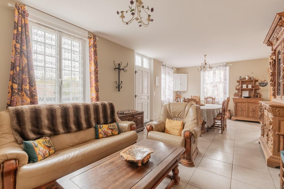 Property building, Living room