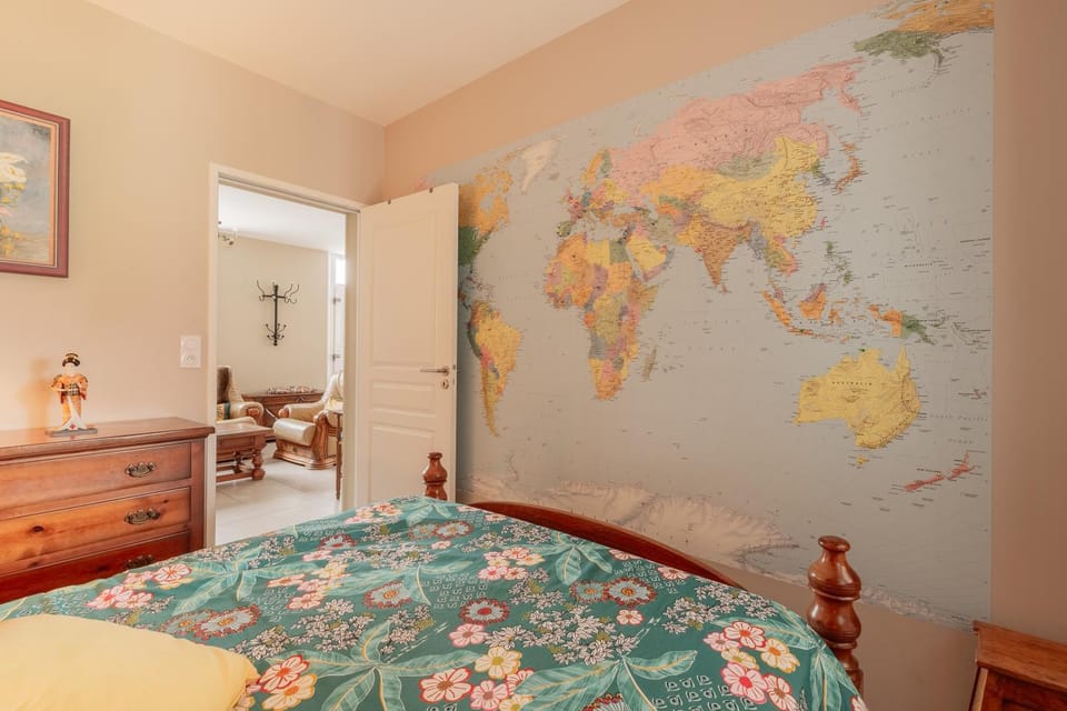 Living room, Bedroom