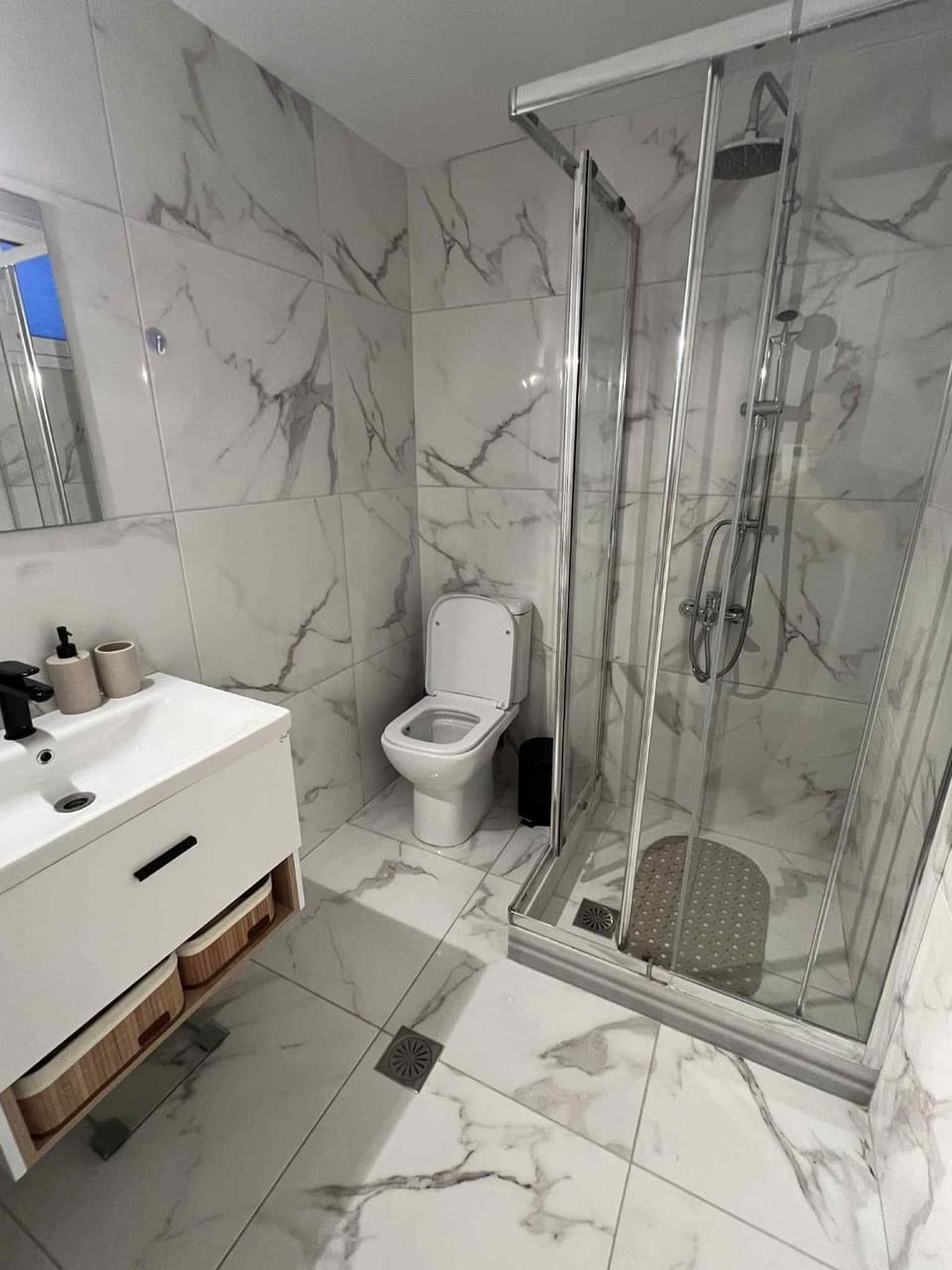 Shower, Toilet, Bathroom