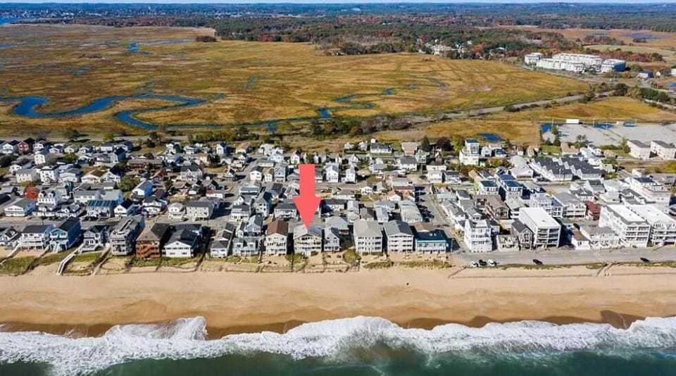 Beachfront Panoramic Views Oceanfront Oasis House in Newburyport