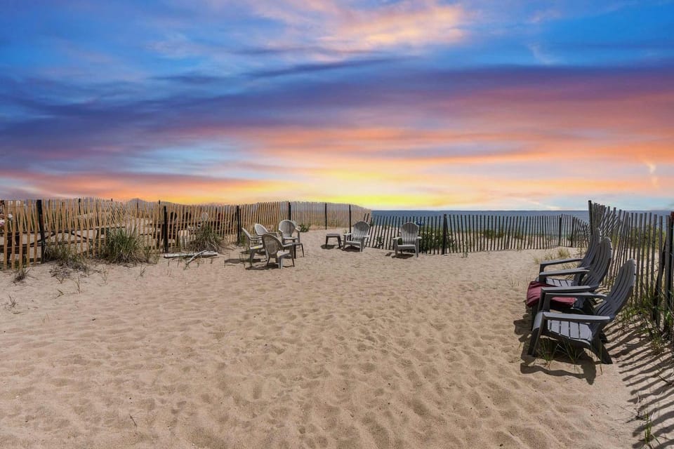 Beachfront Panoramic Views Oceanfront Oasis House in Newburyport