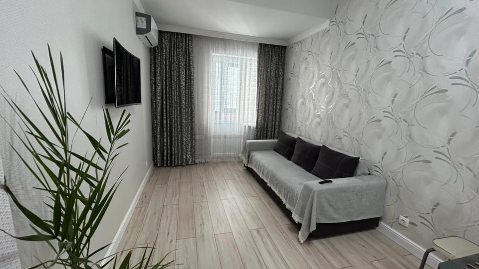Уютная евродвушка на Ботаническом саду Apartment in Kazakhstan
