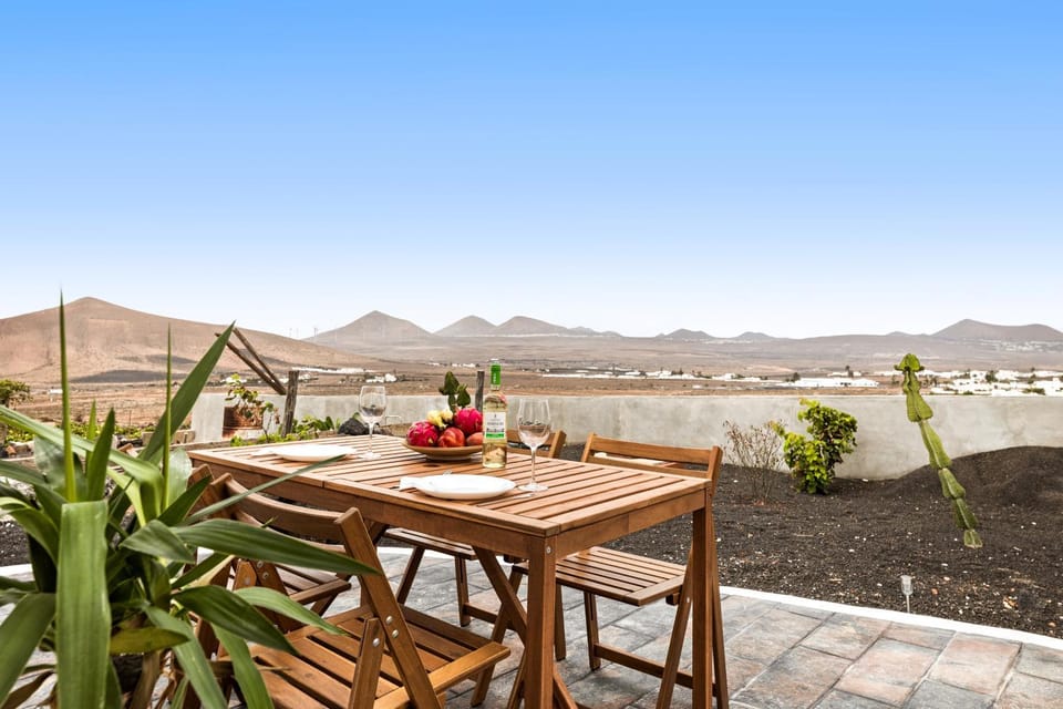 Home2Book Cozy Terrace House with Volcano Views House in Isla de Lanzarote
