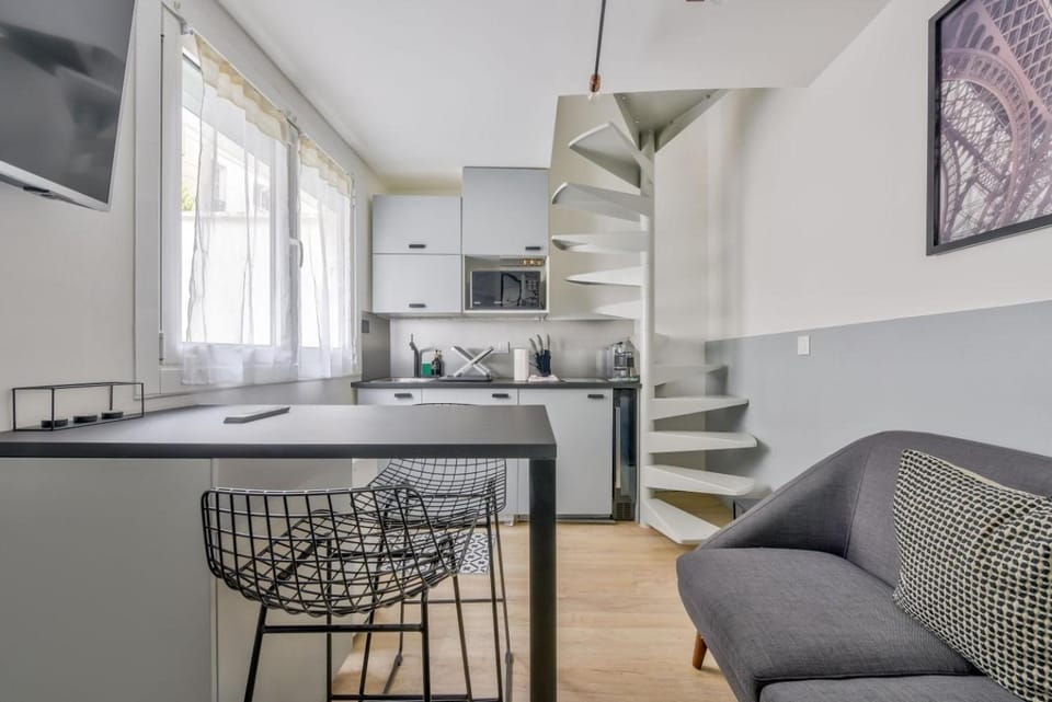 Duplex moderne à 500m des Champs-Elysées Apartment in Paris