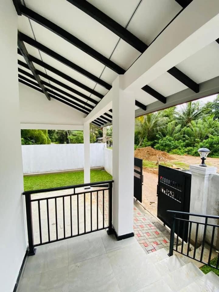 Himeth's Residence Vacation rental in Western Province