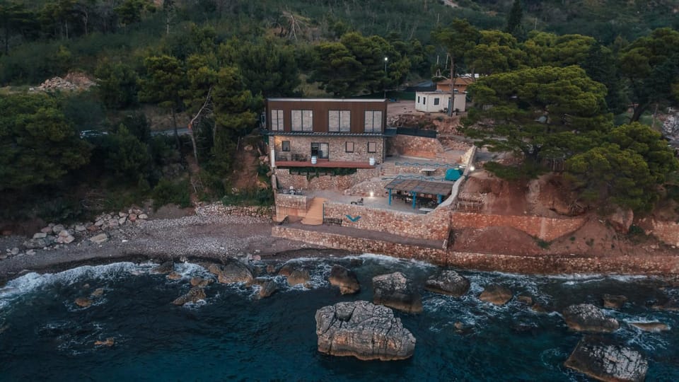 Art residence villa Villa in Montenegro