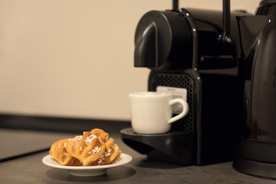 Coffee/tea facilities, Kitchen or kitchenette