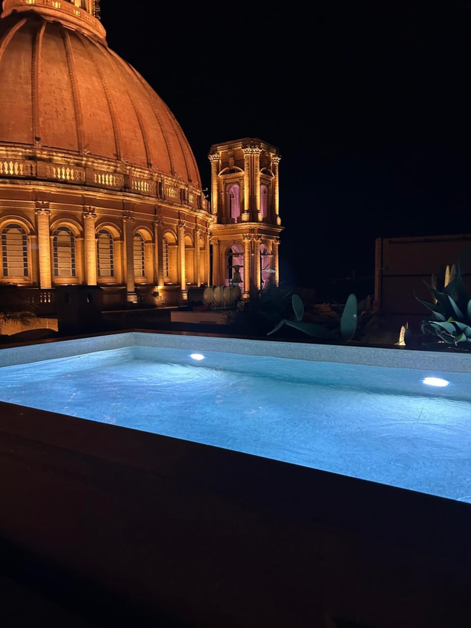 Old Theatre Suites - Ischia Apartment in Valletta